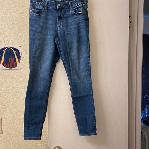 Old Navy Mid Rise Rockstar Super Skinny Jeans - Picture 5 of 5